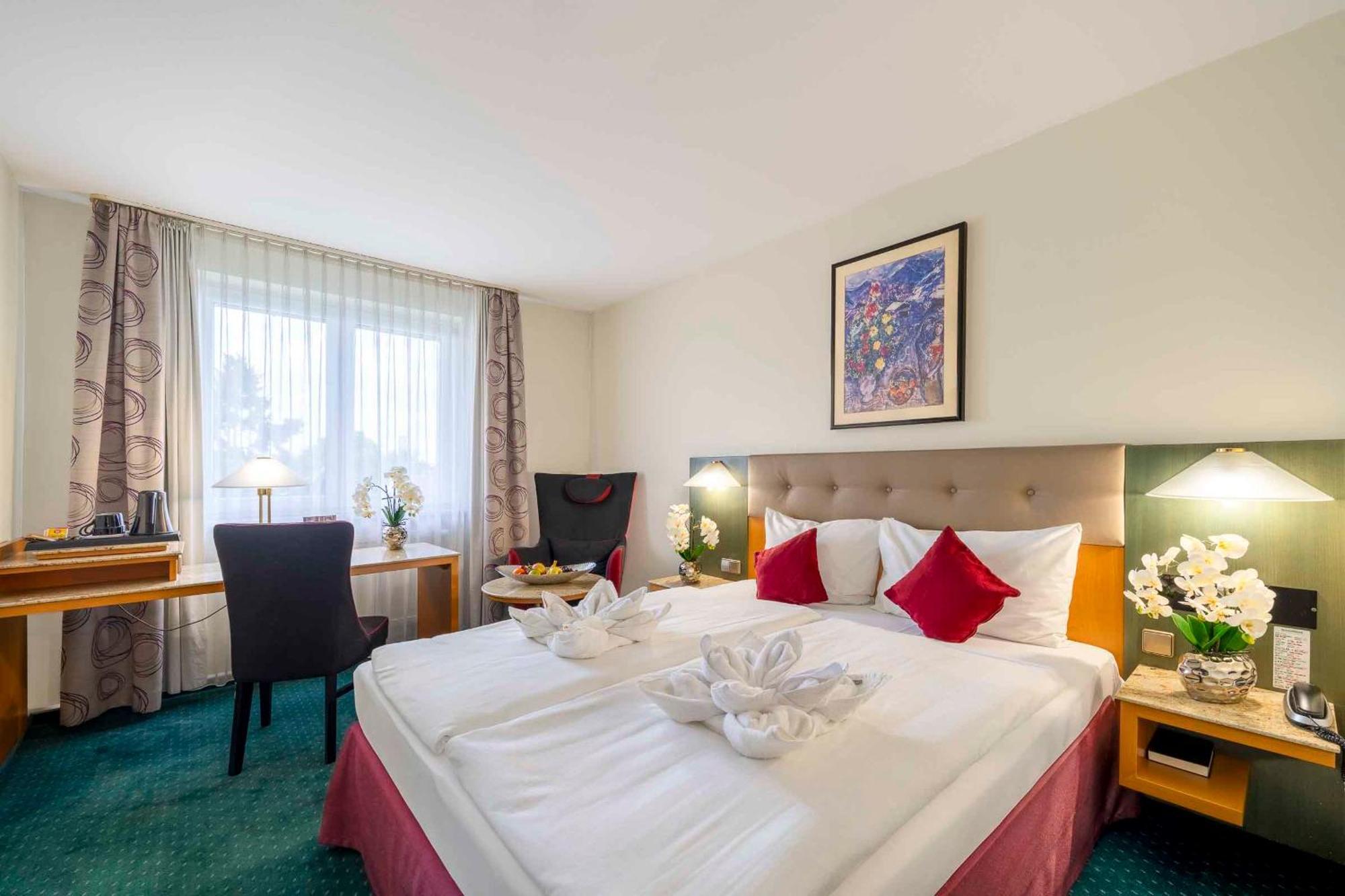 Plaza Inn Blankenburg Ditzingen, Sure Hotel Collection ภายนอก รูปภาพ