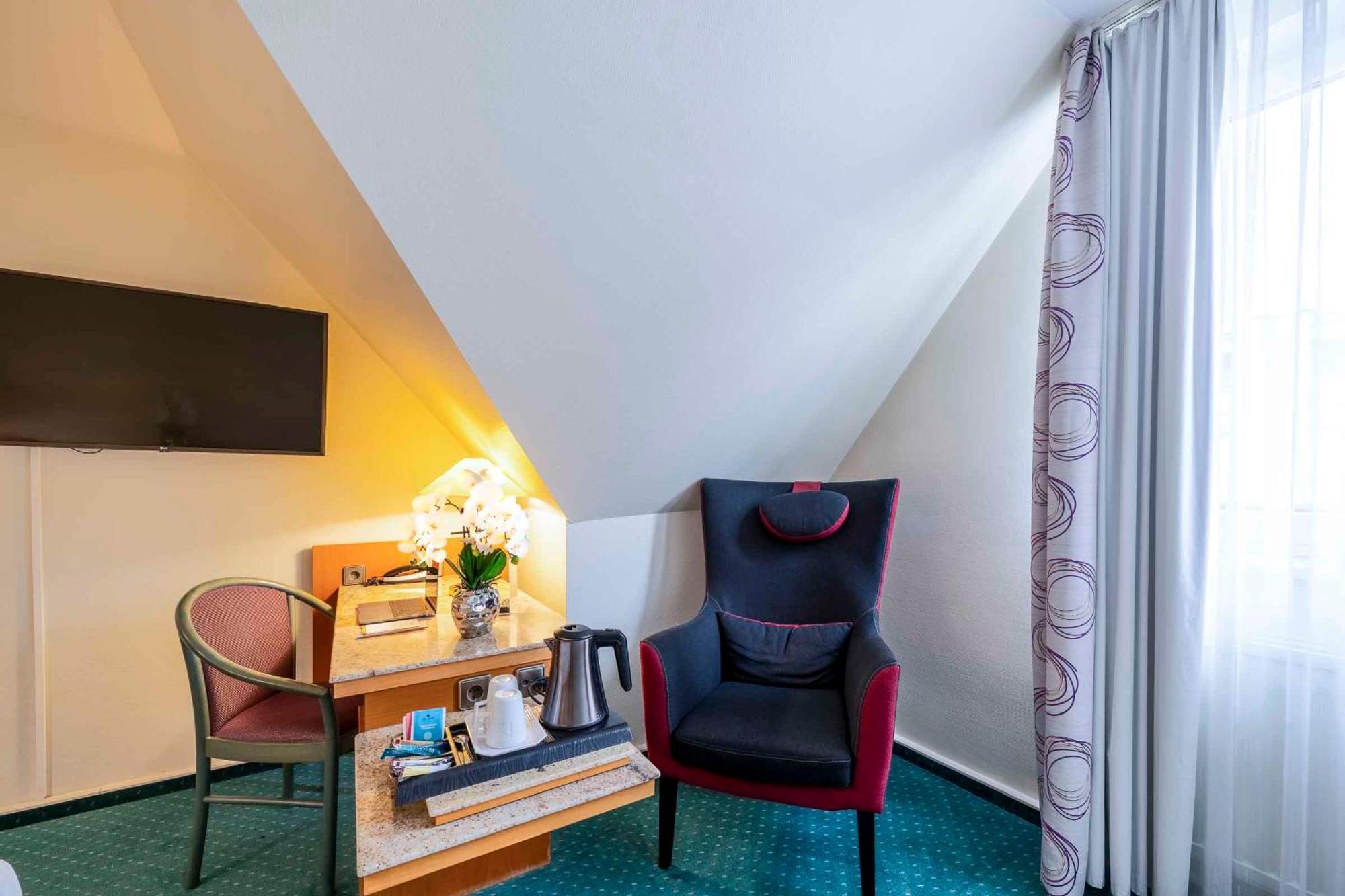 Plaza Inn Blankenburg Ditzingen, Sure Hotel Collection ภายนอก รูปภาพ