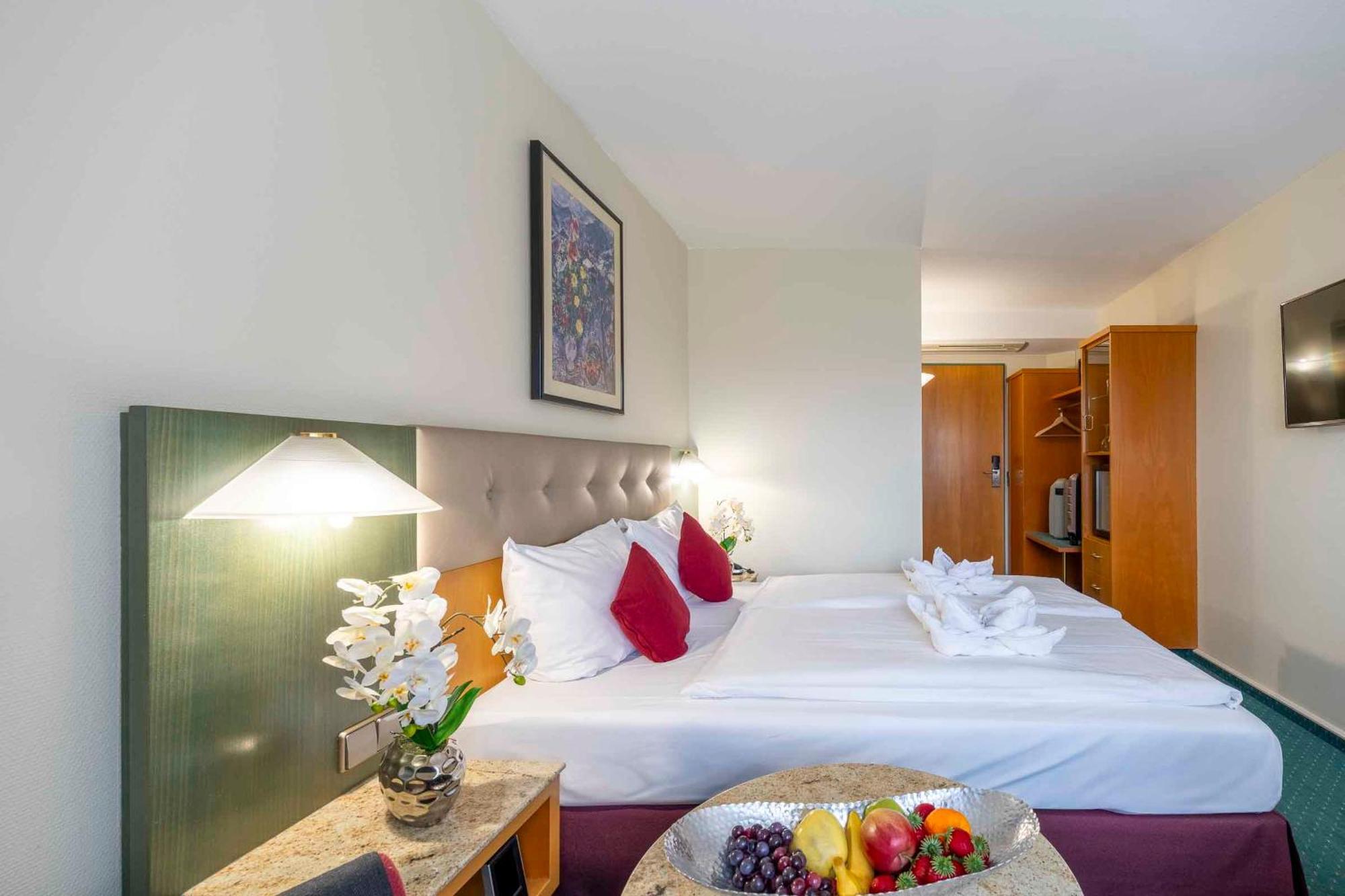 Plaza Inn Blankenburg Ditzingen, Sure Hotel Collection ภายนอก รูปภาพ